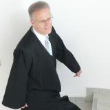Torsten Jannack | Rechtsanwalt | Fachanwalt für Arbeitsrecht im Gerichtsflur